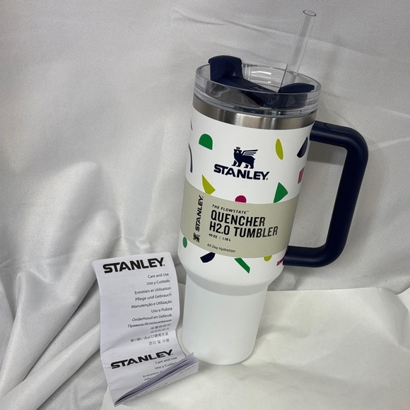 Stanley The flow state Quencher H2.0 Tumbler with Multicolor Accents 40oz cup